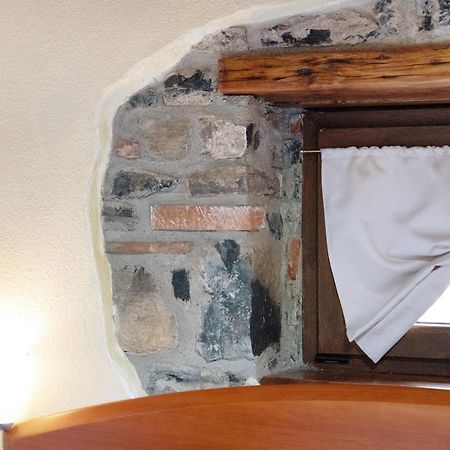 La Mansarda Di Eros E Tiziana Lägenhet Lanzo dʼIntelvi Exteriör bild